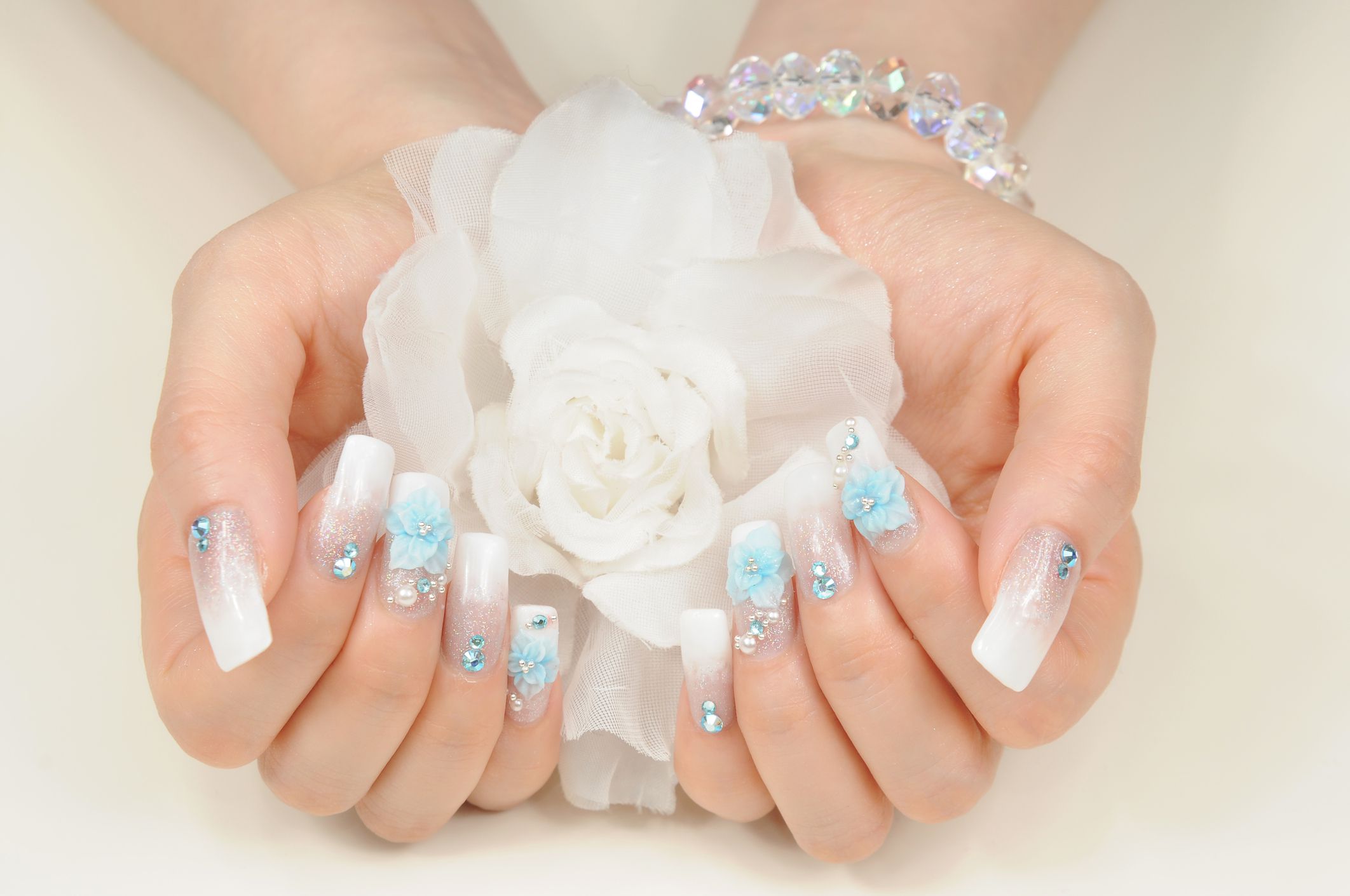 Welcome to 4 Seasons Nails